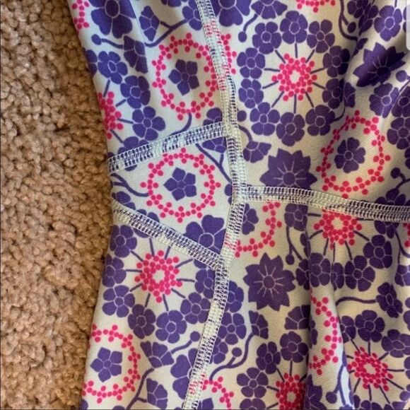 Lululemon - Picture 2 of 3